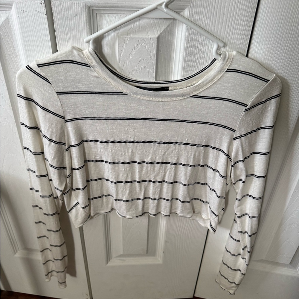 Lulus cropped stripped shirt